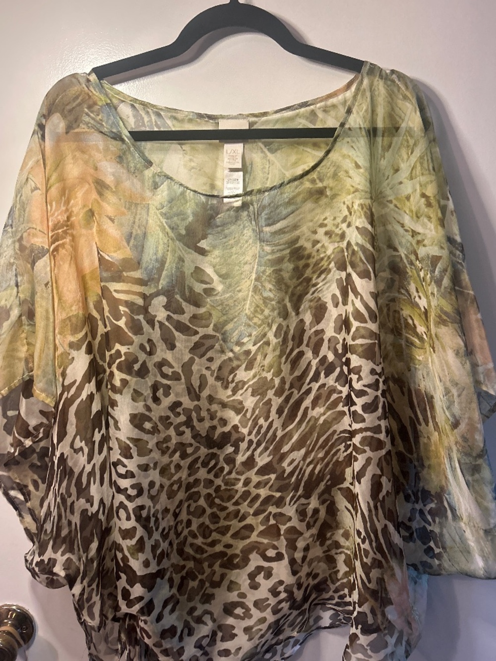 Chico’s side tie animal print top